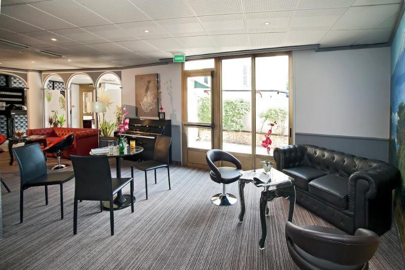 Hotel Le Cardinal Rueil Centre Exteriér fotografie